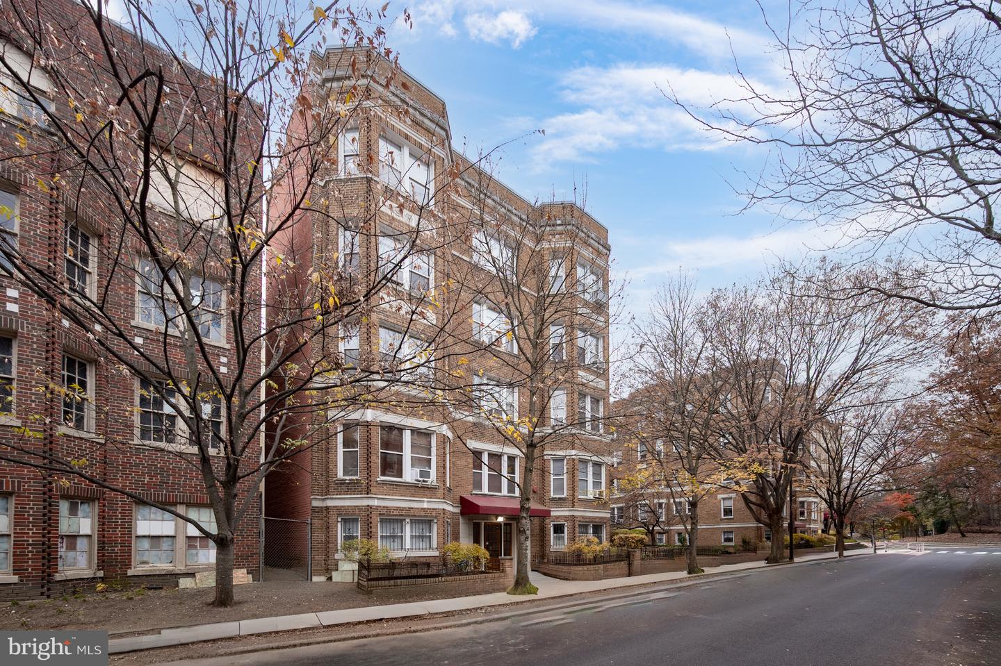 1820 CLYDESDALE PL NW #411, WASHINGTON, District Of Columbia 20009, ,1 BathroomBathrooms,Residential,For sale,1820 CLYDESDALE PL NW #411,DCDC2226868 MLS # DCDC2226868