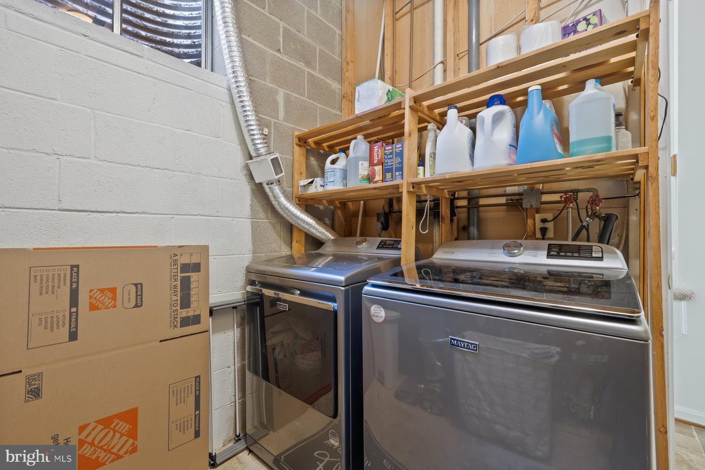 5816 TORINGTON DR #860, SPRINGFIELD, Virginia 22152, 2 Bedrooms Bedrooms, ,1 BathroomBathrooms,Residential,For sale,5816 TORINGTON DR #860,VAFX2274368 MLS # VAFX2274368 5816 TORINGTON DR #860, SPRINGFIELD, Virginia 22152, 2 Bedrooms Bedrooms, ,1 BathroomBathrooms,Residential,For sale,5816 TORINGTON DR #860,VAFX2274368 MLS # VAFX2274368