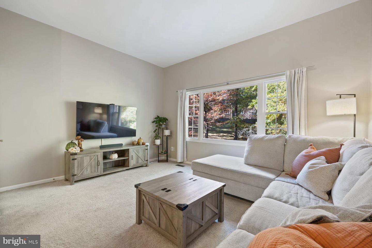 5816 TORINGTON DR #860, SPRINGFIELD, Virginia 22152, 2 Bedrooms Bedrooms, ,1 BathroomBathrooms,Residential,For sale,5816 TORINGTON DR #860,VAFX2274368 MLS # VAFX2274368 5816 TORINGTON DR #860, SPRINGFIELD, Virginia 22152, 2 Bedrooms Bedrooms, ,1 BathroomBathrooms,Residential,For sale,5816 TORINGTON DR #860,VAFX2274368 MLS # VAFX2274368