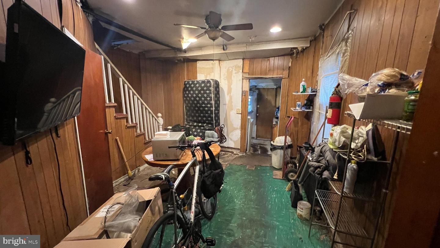 2005 FAIRLAWN AVE SE, WASHINGTON, District Of Columbia 20020, 2 Bedrooms Bedrooms, 3 Rooms Rooms,1 BathroomBathrooms,Residential,For sale,2005 FAIRLAWN AVE SE,DCDC2227164 MLS # DCDC2227164