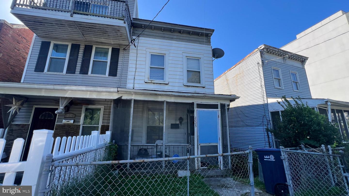 2005 FAIRLAWN AVE SE, WASHINGTON, District Of Columbia 20020, 2 Bedrooms Bedrooms, 3 Rooms Rooms,1 BathroomBathrooms,Residential,For sale,2005 FAIRLAWN AVE SE,DCDC2227164 MLS # DCDC2227164