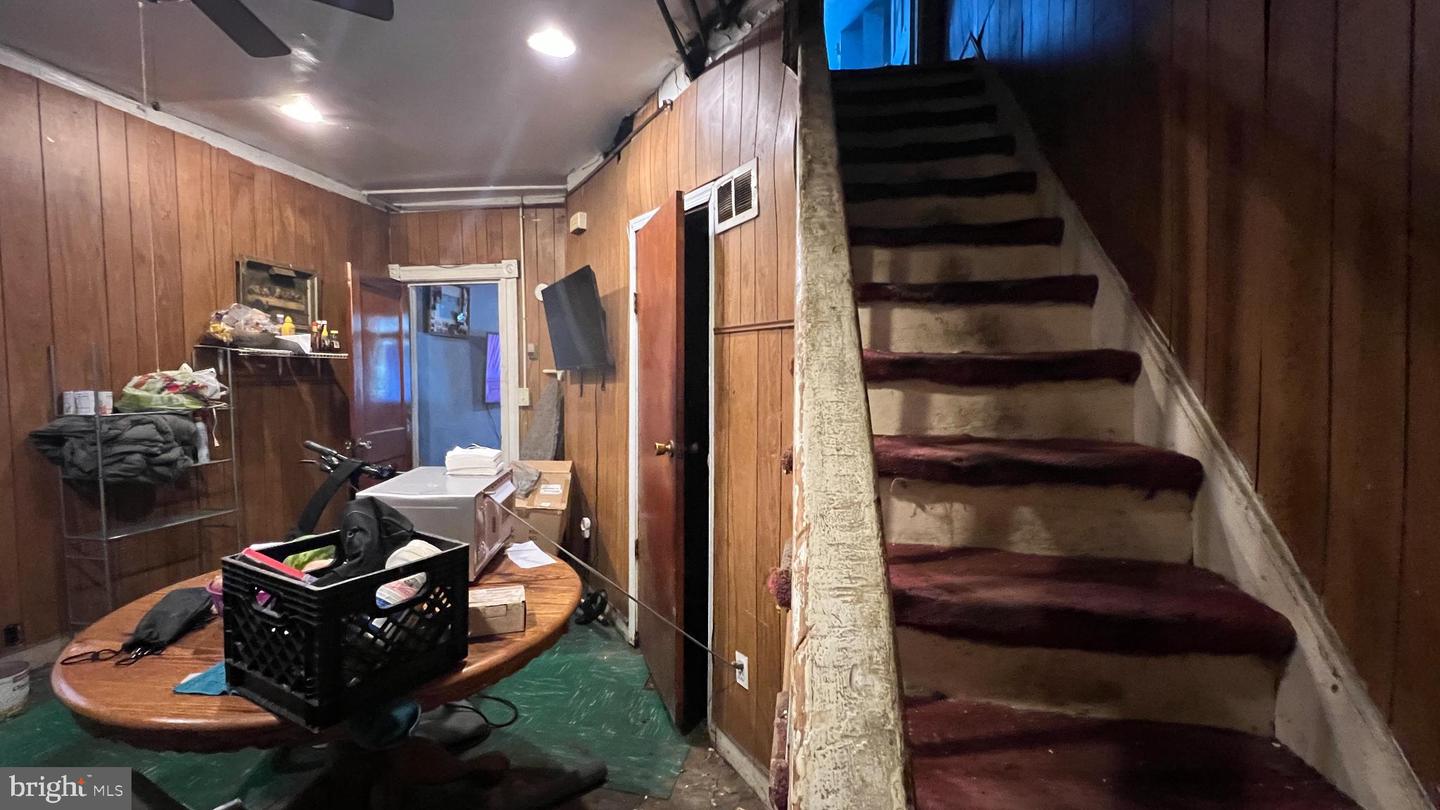 2005 FAIRLAWN AVE SE, WASHINGTON, District Of Columbia 20020, 2 Bedrooms Bedrooms, 3 Rooms Rooms,1 BathroomBathrooms,Residential,For sale,2005 FAIRLAWN AVE SE,DCDC2227164 MLS # DCDC2227164