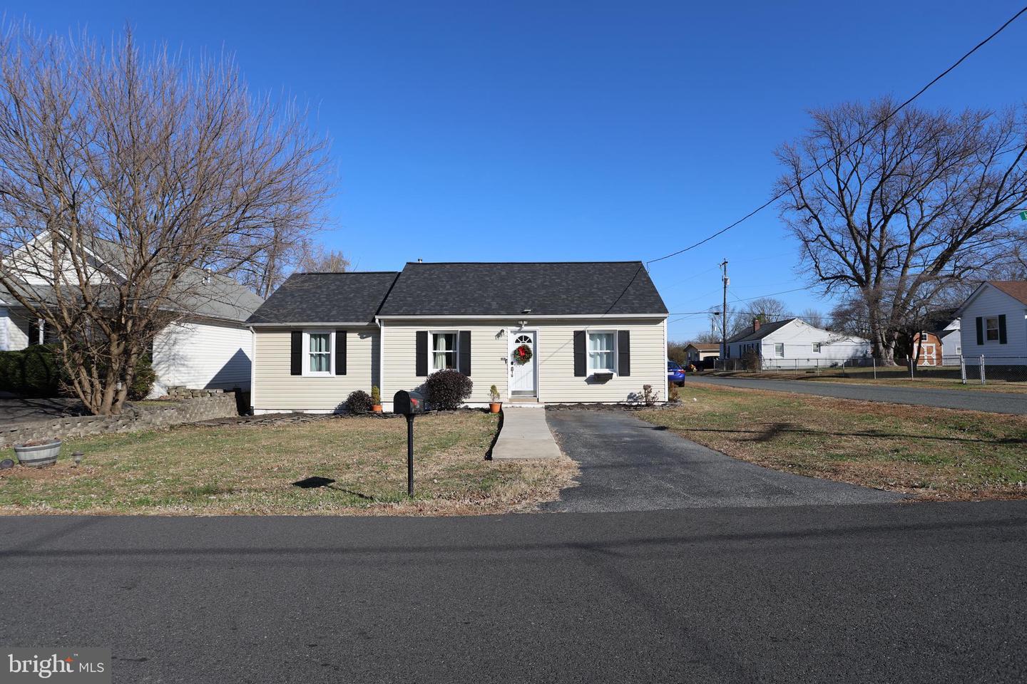 113 HILLCREST DR, FREDERICKSBURG, Virginia 22401, 3 Bedrooms Bedrooms, ,1 BathroomBathrooms,Residential,For sale,113 HILLCREST DR,VAFB2009206 MLS # VAFB2009206 113 HILLCREST DR, FREDERICKSBURG, Virginia 22401, 3 Bedrooms Bedrooms, ,1 BathroomBathrooms,Residential,For sale,113 HILLCREST DR,VAFB2009206 MLS # VAFB2009206