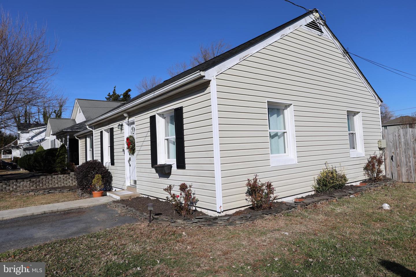 113 HILLCREST DR, FREDERICKSBURG, Virginia 22401, 3 Bedrooms Bedrooms, ,1 BathroomBathrooms,Residential,For sale,113 HILLCREST DR,VAFB2009206 MLS # VAFB2009206 113 HILLCREST DR, FREDERICKSBURG, Virginia 22401, 3 Bedrooms Bedrooms, ,1 BathroomBathrooms,Residential,For sale,113 HILLCREST DR,VAFB2009206 MLS # VAFB2009206