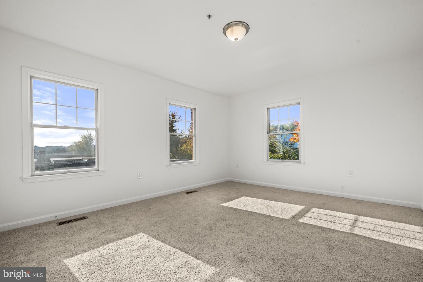 801 HR DR SE, WASHINGTON, District Of Columbia 20032, 3 Bedrooms Bedrooms, ,2 BathroomsBathrooms,Residential,For sale,801 HR DR SE,DCDC2229742 MLS # DCDC2229742