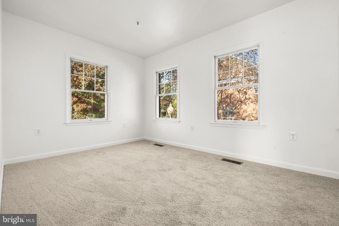 801 HR DR SE, WASHINGTON, District Of Columbia 20032, 3 Bedrooms Bedrooms, ,2 BathroomsBathrooms,Residential,For sale,801 HR DR SE,DCDC2229742 MLS # DCDC2229742