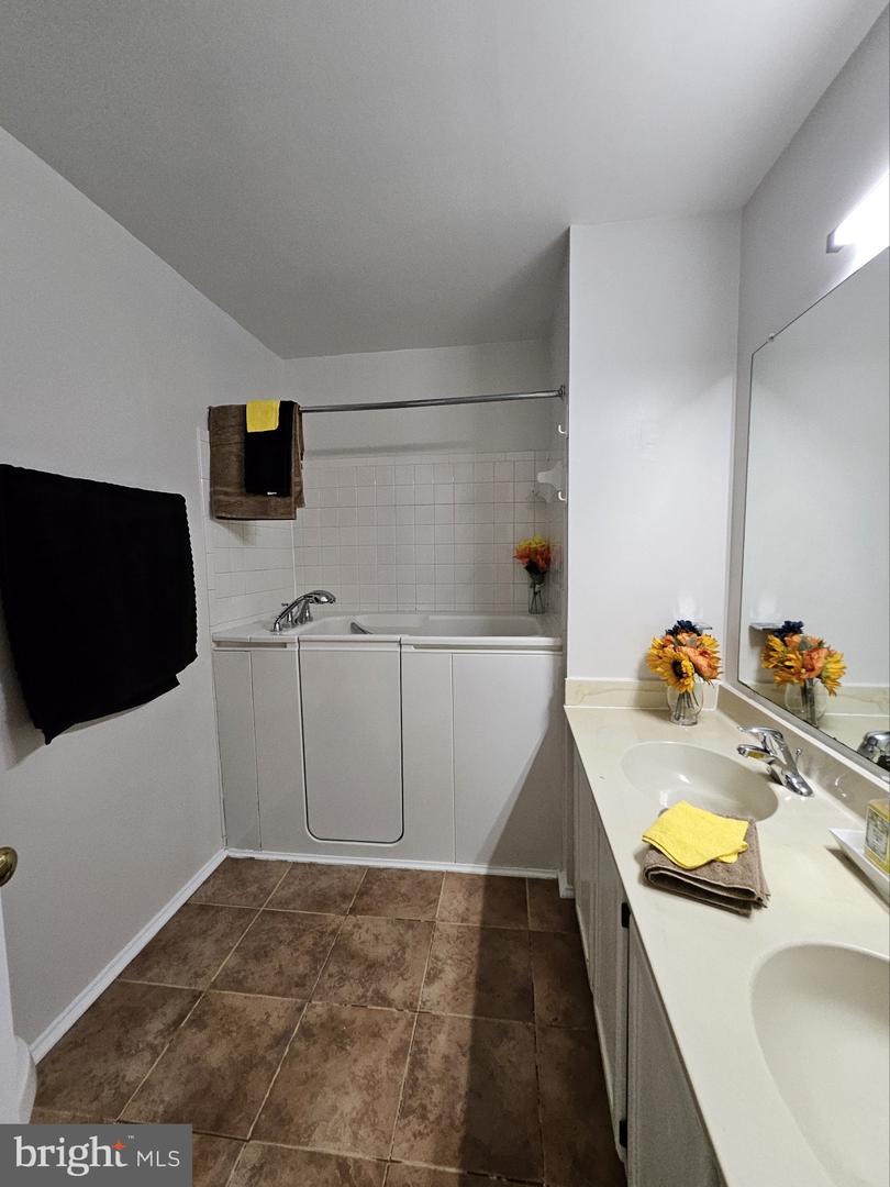 8902 WAITES WAY, LORTON, Virginia 22079, 3 Bedrooms Bedrooms, ,1 BathroomBathrooms,Residential,For sale,8902 WAITES WAY,VAFX2277962 MLS # VAFX2277962