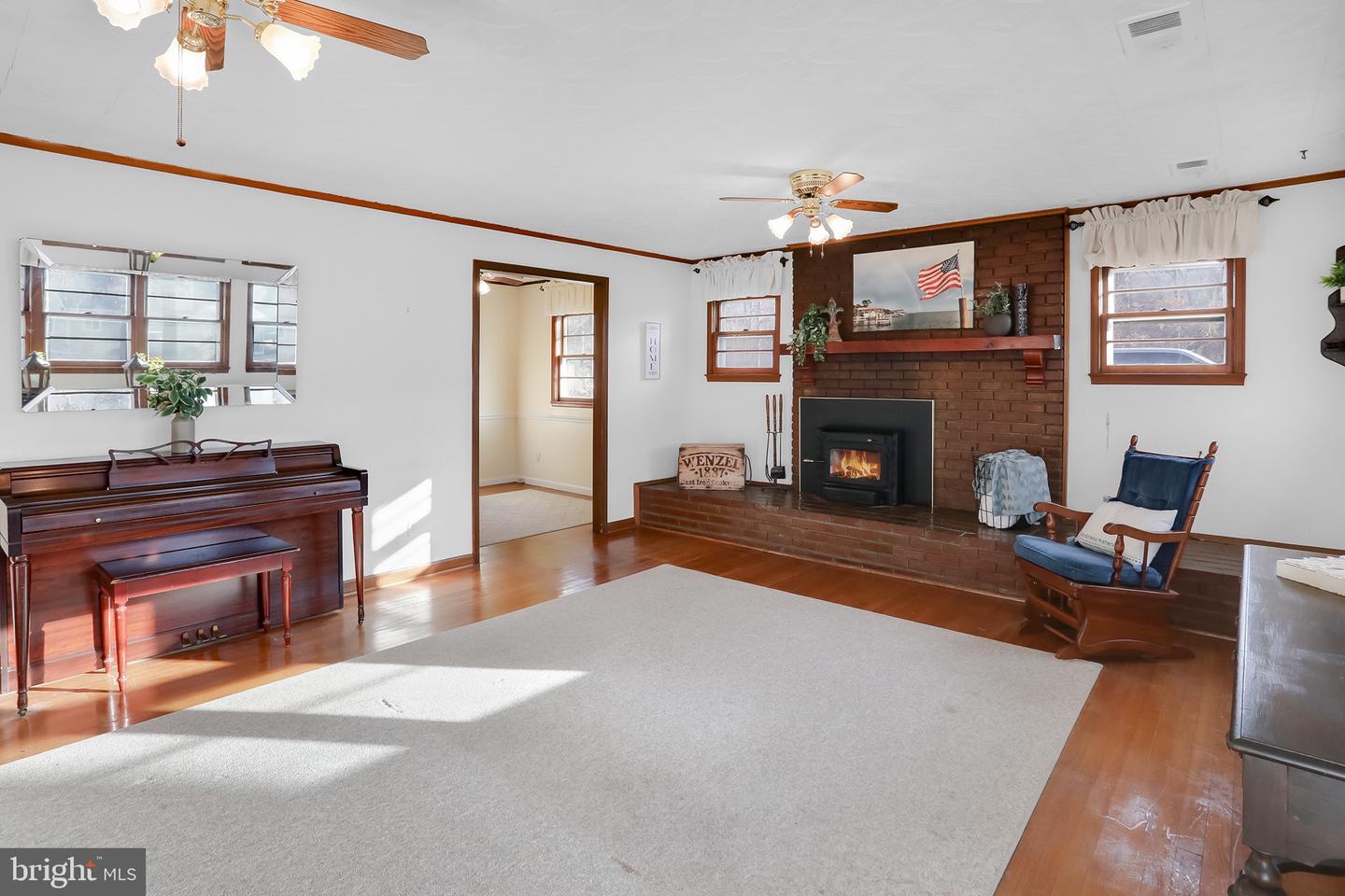 56 RIDGEWOOD LN, FRONT ROYAL, Virginia 22630, 3 Bedrooms Bedrooms, ,2 BathroomsBathrooms,Residential,For sale,56 RIDGEWOOD LN,VACL2006212 MLS # VACL2006212