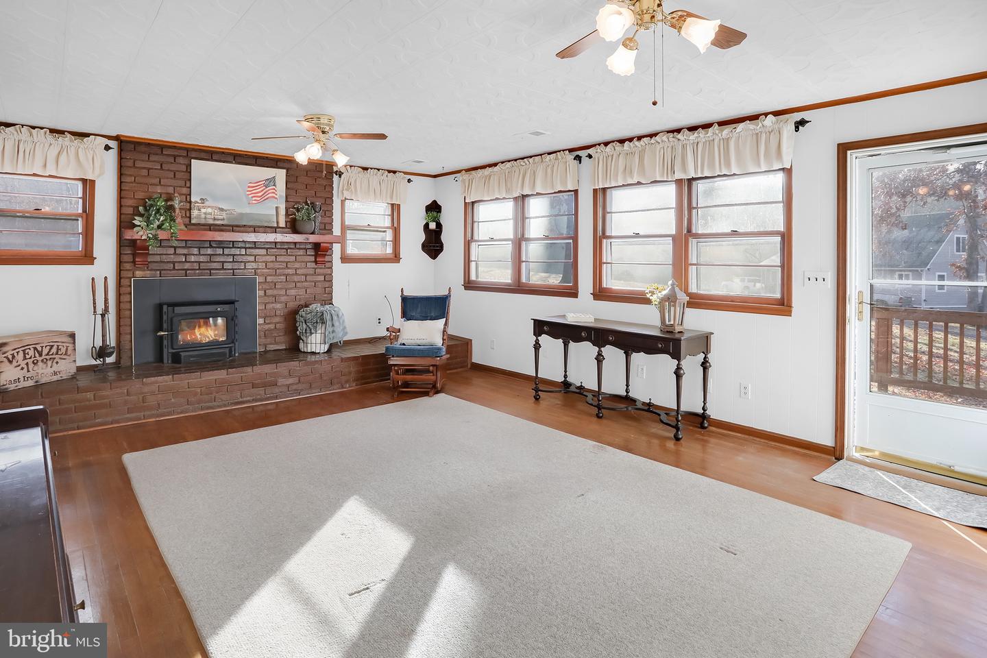 56 RIDGEWOOD LN, FRONT ROYAL, Virginia 22630, 3 Bedrooms Bedrooms, ,2 BathroomsBathrooms,Residential,For sale,56 RIDGEWOOD LN,VACL2006212 MLS # VACL2006212