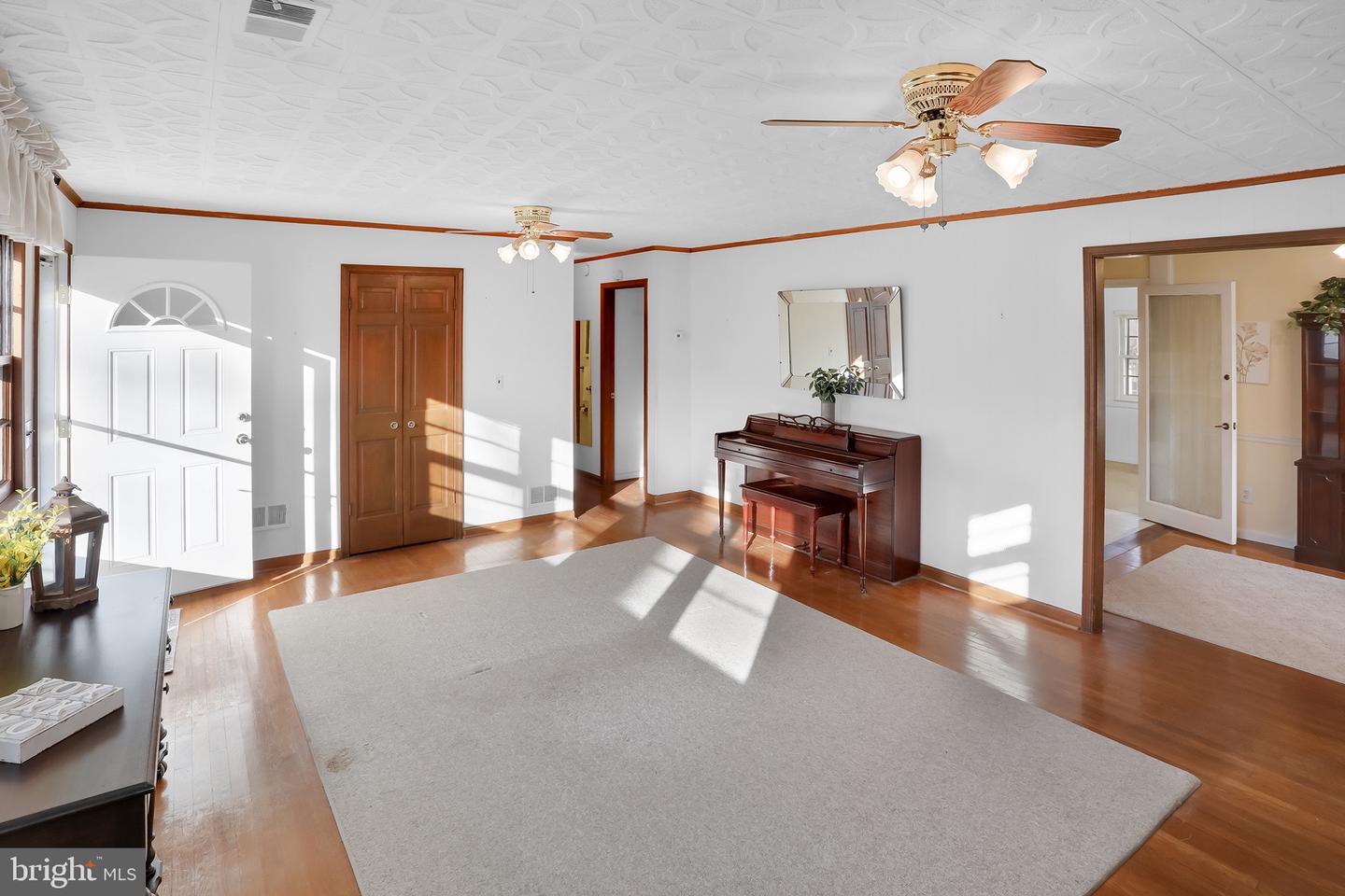 56 RIDGEWOOD LN, FRONT ROYAL, Virginia 22630, 3 Bedrooms Bedrooms, ,2 BathroomsBathrooms,Residential,For sale,56 RIDGEWOOD LN,VACL2006212 MLS # VACL2006212