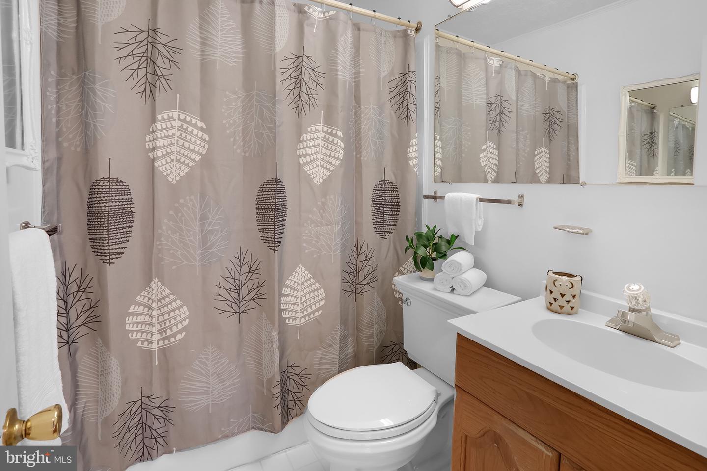 56 RIDGEWOOD LN, FRONT ROYAL, Virginia 22630, 3 Bedrooms Bedrooms, ,2 BathroomsBathrooms,Residential,For sale,56 RIDGEWOOD LN,VACL2006212 MLS # VACL2006212