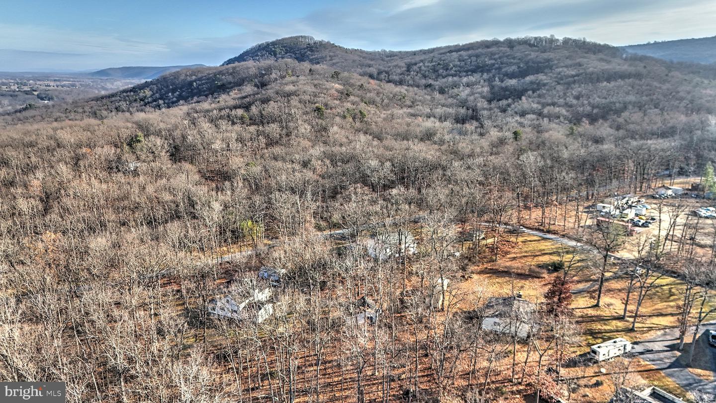 56 RIDGEWOOD LN, FRONT ROYAL, Virginia 22630, 3 Bedrooms Bedrooms, ,2 BathroomsBathrooms,Residential,For sale,56 RIDGEWOOD LN,VACL2006212 MLS # VACL2006212