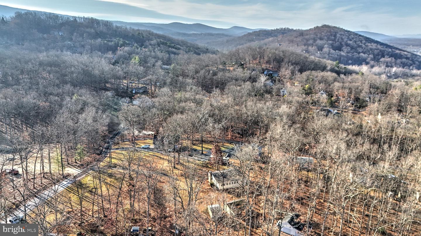 56 RIDGEWOOD LN, FRONT ROYAL, Virginia 22630, 3 Bedrooms Bedrooms, ,2 BathroomsBathrooms,Residential,For sale,56 RIDGEWOOD LN,VACL2006212 MLS # VACL2006212