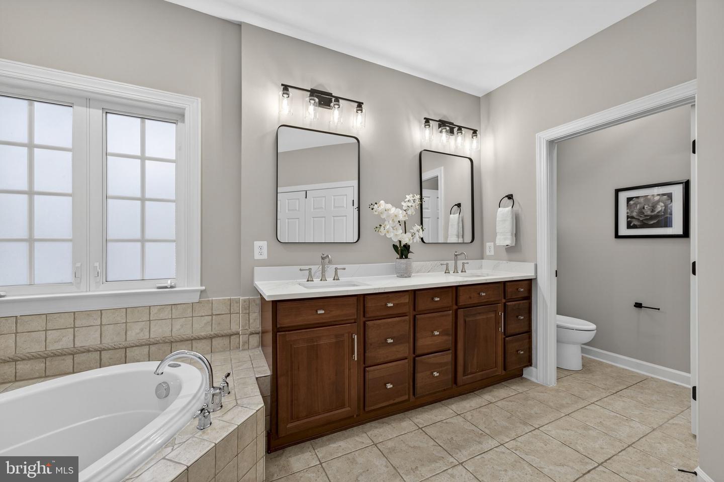 6348 BARN OWL CT, WARRENTON, Virginia 20187, 5 Bedrooms Bedrooms, ,3 BathroomsBathrooms,Residential,For sale,6348 BARN OWL CT,VAFQ2019656 MLS # VAFQ2019656