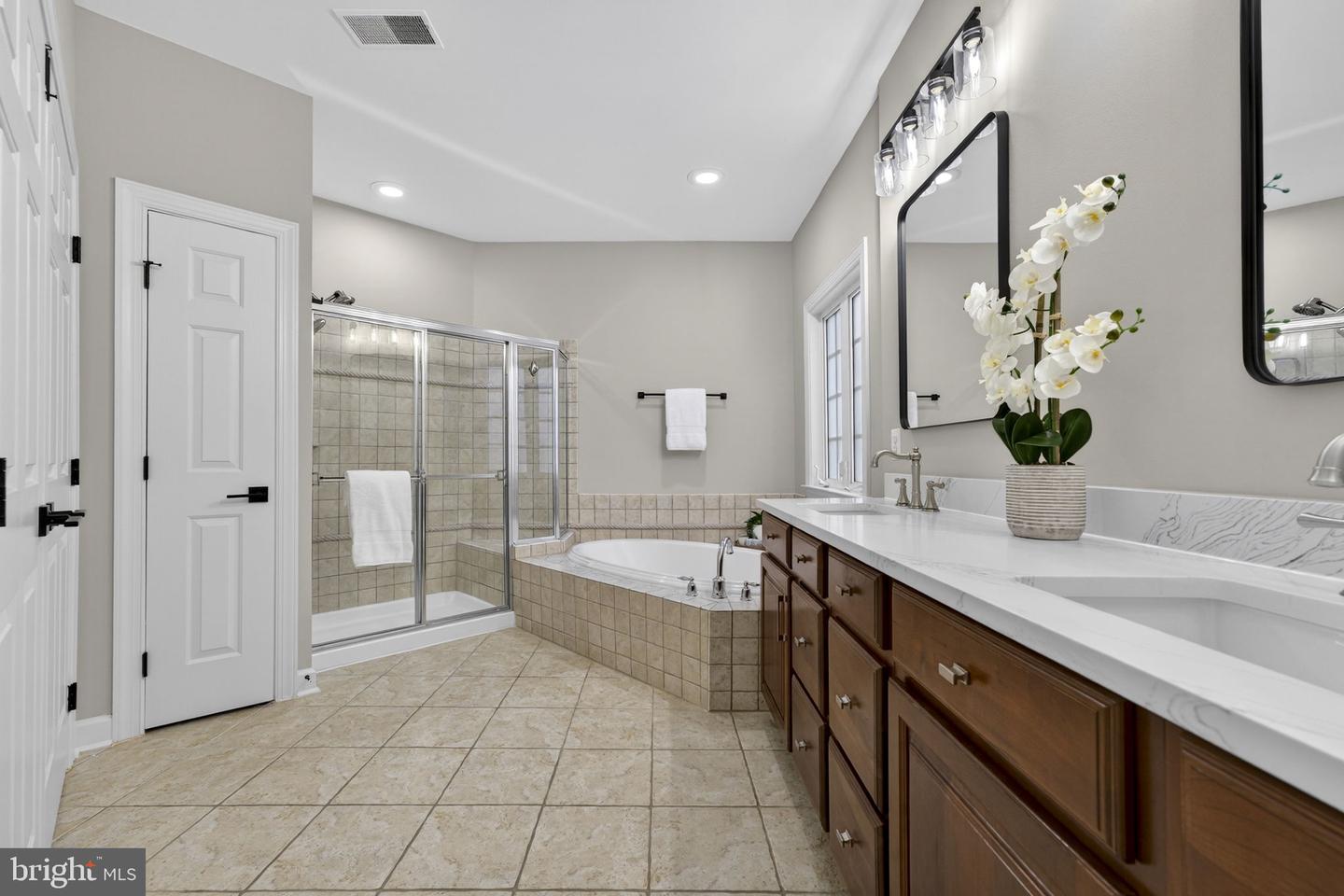 6348 BARN OWL CT, WARRENTON, Virginia 20187, 5 Bedrooms Bedrooms, ,3 BathroomsBathrooms,Residential,For sale,6348 BARN OWL CT,VAFQ2019656 MLS # VAFQ2019656