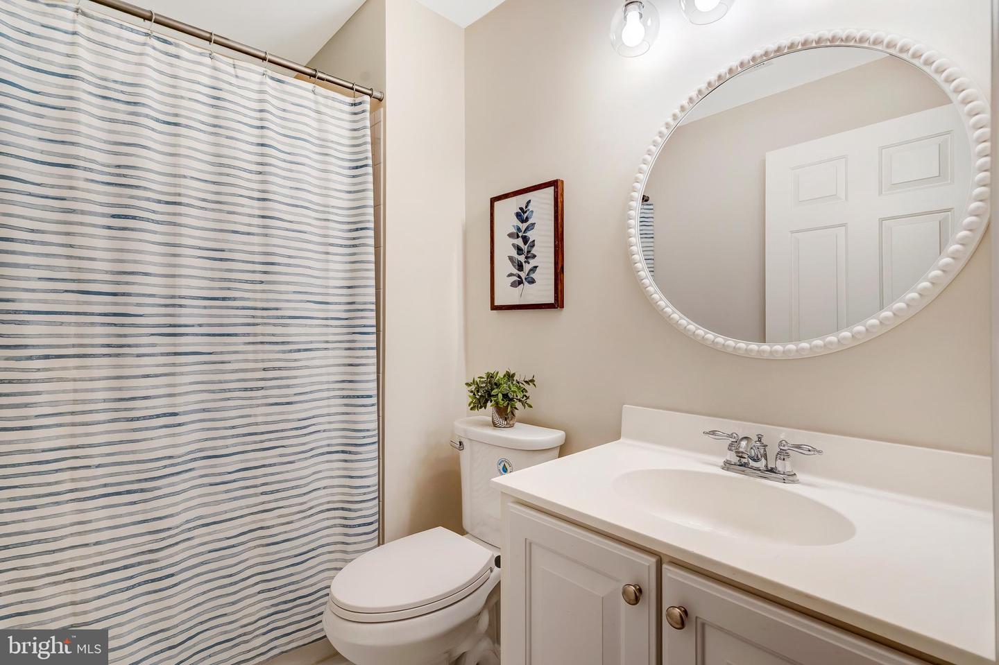 9237 OLD BEECH CT, LORTON, Virginia 22079, 4 Bedrooms Bedrooms, ,3 BathroomsBathrooms,Residential,For sale,9237 OLD BEECH CT,VAFX2278948 MLS # VAFX2278948