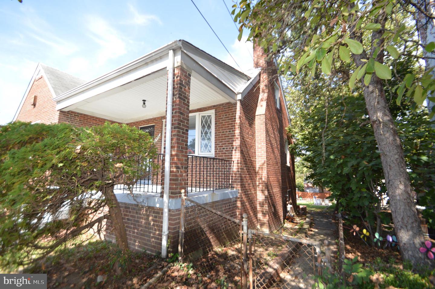 210 PEABODY ST NE, WASHINGTON, District Of Columbia 20011, 4 Bedrooms Bedrooms, ,3 BathroomsBathrooms,Residential,For sale,210 PEABODY ST NE,DCDC2225638 MLS # DCDC2225638