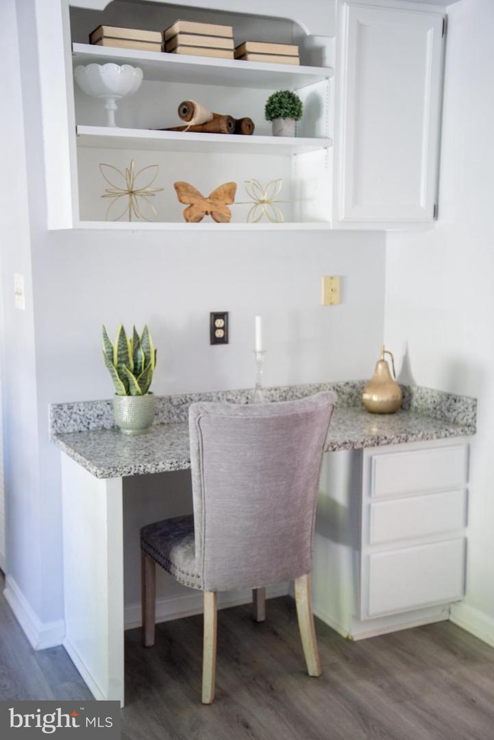 6115 BLACKSTONE BLVD, FREDERICKSBURG, Virginia 22407, 4 Bedrooms Bedrooms, 7 Rooms Rooms,2 BathroomsBathrooms,Residential,For sale,6115 BLACKSTONE BLVD,VASP2037258 MLS # VASP2037258