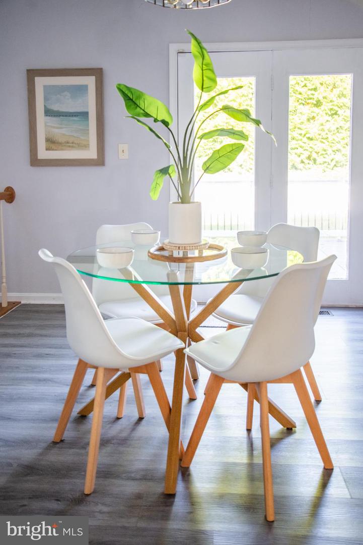 6115 BLACKSTONE BLVD, FREDERICKSBURG, Virginia 22407, 4 Bedrooms Bedrooms, 7 Rooms Rooms,2 BathroomsBathrooms,Residential,For sale,6115 BLACKSTONE BLVD,VASP2037258 MLS # VASP2037258