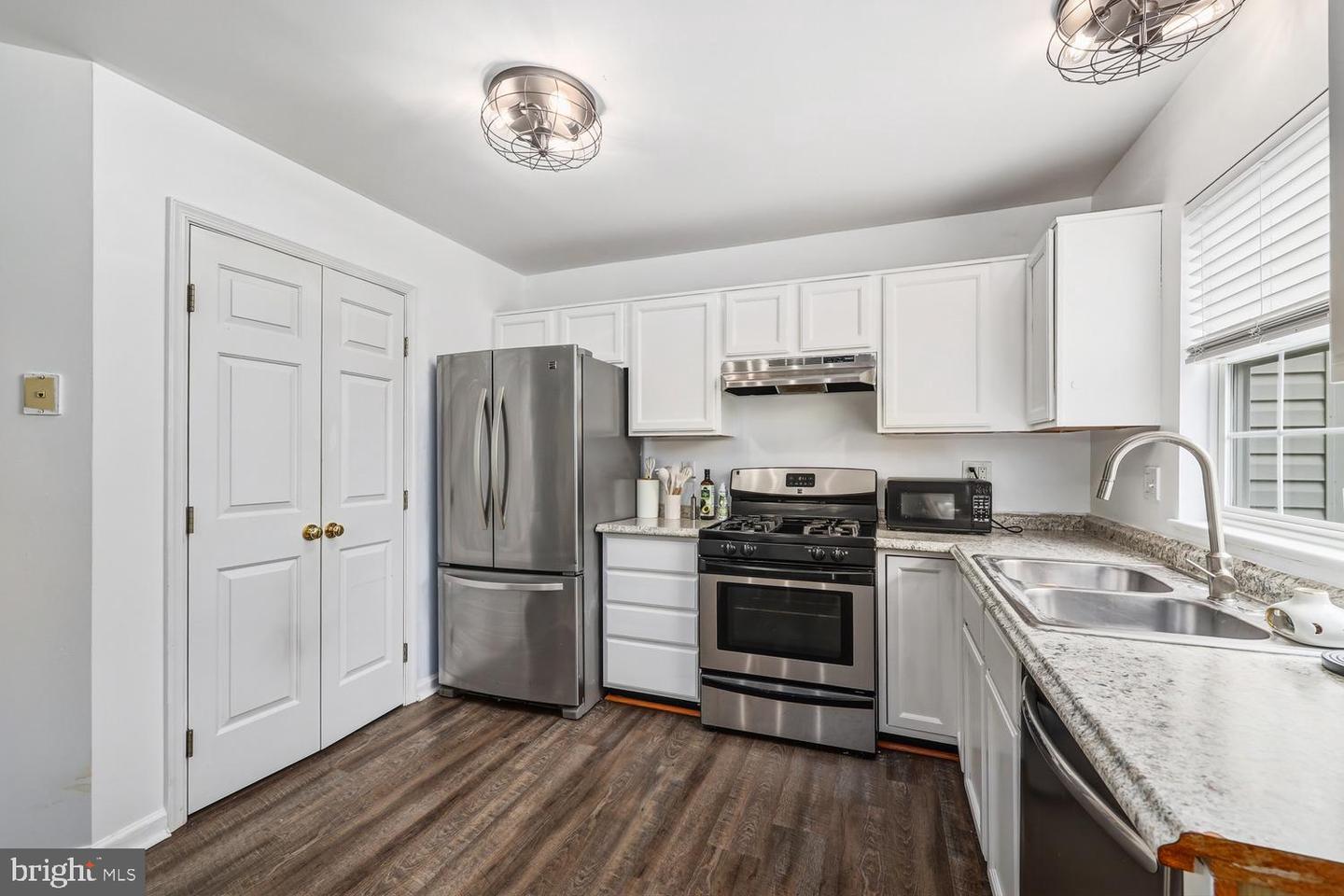 1865 TIGER LILY CIR, WOODBRIDGE, Virginia 22192, 2 Bedrooms Bedrooms, ,2 BathroomsBathrooms,Residential,For sale,1865 TIGER LILY CIR,VAPW2106812 MLS # VAPW2106812 1865 TIGER LILY CIR, WOODBRIDGE, Virginia 22192, 2 Bedrooms Bedrooms, ,2 BathroomsBathrooms,Residential,For sale,1865 TIGER LILY CIR,VAPW2106812 MLS # VAPW2106812