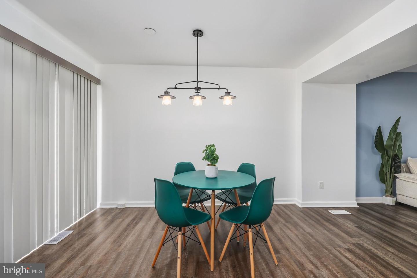 1865 TIGER LILY CIR, WOODBRIDGE, Virginia 22192, 2 Bedrooms Bedrooms, ,2 BathroomsBathrooms,Residential,For sale,1865 TIGER LILY CIR,VAPW2106812 MLS # VAPW2106812 1865 TIGER LILY CIR, WOODBRIDGE, Virginia 22192, 2 Bedrooms Bedrooms, ,2 BathroomsBathrooms,Residential,For sale,1865 TIGER LILY CIR,VAPW2106812 MLS # VAPW2106812