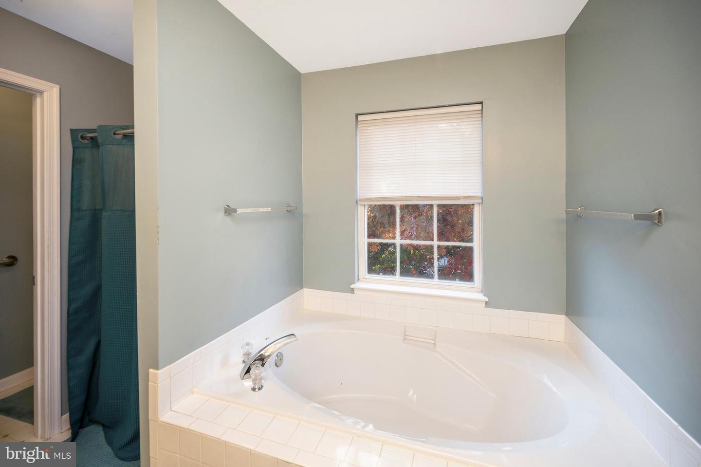 9406 BRAKEN CT, FREDERICKSBURG, Virginia 22408, 4 Bedrooms Bedrooms, ,3 BathroomsBathrooms,Residential,For sale,9406 BRAKEN CT,VASP2037562 MLS # VASP2037562