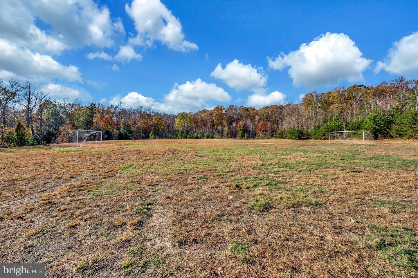 9406 BRAKEN CT, FREDERICKSBURG, Virginia 22408, 4 Bedrooms Bedrooms, ,3 BathroomsBathrooms,Residential,For sale,9406 BRAKEN CT,VASP2037562 MLS # VASP2037562