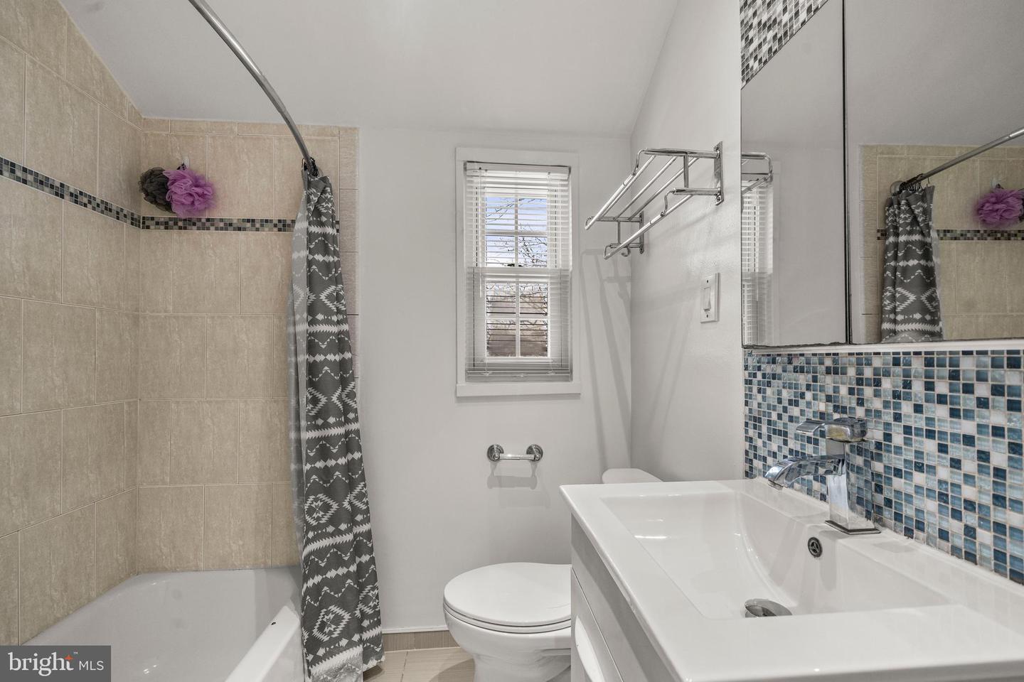 4244 HILDRETH ST SE, WASHINGTON, District Of Columbia 20019, 2 Bedrooms Bedrooms, ,1 BathroomBathrooms,Residential,For sale,4244 HILDRETH ST SE,DCDC2231788 MLS # DCDC2231788 4244 HILDRETH ST SE, WASHINGTON, District Of Columbia 20019, 2 Bedrooms Bedrooms, ,1 BathroomBathrooms,Residential,For sale,4244 HILDRETH ST SE,DCDC2231788 MLS # DCDC2231788