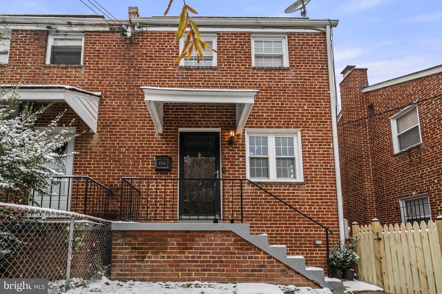 4244 HILDRETH ST SE, WASHINGTON, District Of Columbia 20019, 2 Bedrooms Bedrooms, ,1 BathroomBathrooms,Residential,For sale,4244 HILDRETH ST SE,DCDC2231788 MLS # DCDC2231788 4244 HILDRETH ST SE, WASHINGTON, District Of Columbia 20019, 2 Bedrooms Bedrooms, ,1 BathroomBathrooms,Residential,For sale,4244 HILDRETH ST SE,DCDC2231788 MLS # DCDC2231788