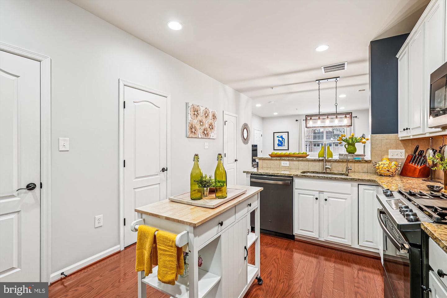 22675 BEACON CREST TER, BRAMBLETON, Virginia 20148, 3 Bedrooms Bedrooms, ,2 BathroomsBathrooms,Residential,For sale,22675 BEACON CREST TER,VALO2111272 MLS # VALO2111272 22675 BEACON CREST TER, BRAMBLETON, Virginia 20148, 3 Bedrooms Bedrooms, ,2 BathroomsBathrooms,Residential,For sale,22675 BEACON CREST TER,VALO2111272 MLS # VALO2111272