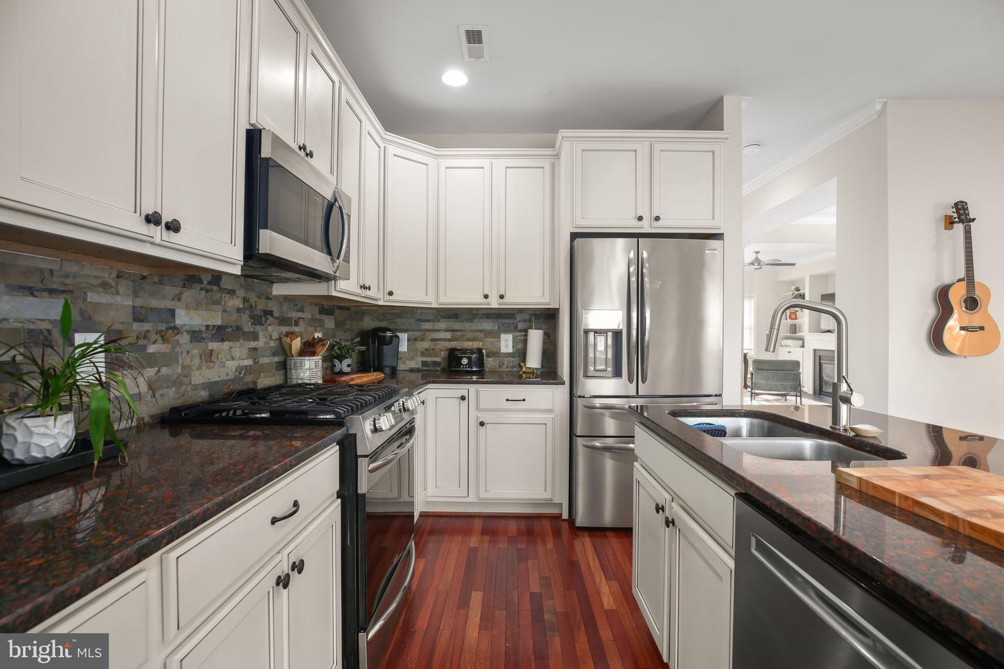 409 DUNMORE ST, FREDERICKSBURG, Virginia 22401, 3 Bedrooms Bedrooms, ,2 BathroomsBathrooms,Residential,For sale,409 DUNMORE ST,VAFB2009318 MLS # VAFB2009318