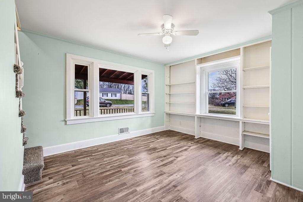 201 N GREENWAY AVE, BOYCE, Virginia 22620, 4 Bedrooms Bedrooms, 4 Rooms Rooms,2 BathroomsBathrooms,Residential,For sale,201 N GREENWAY AVE,VACL2006236 MLS # VACL2006236 201 N GREENWAY AVE, BOYCE, Virginia 22620, 4 Bedrooms Bedrooms, 4 Rooms Rooms,2 BathroomsBathrooms,Residential,For sale,201 N GREENWAY AVE,VACL2006236 MLS # VACL2006236