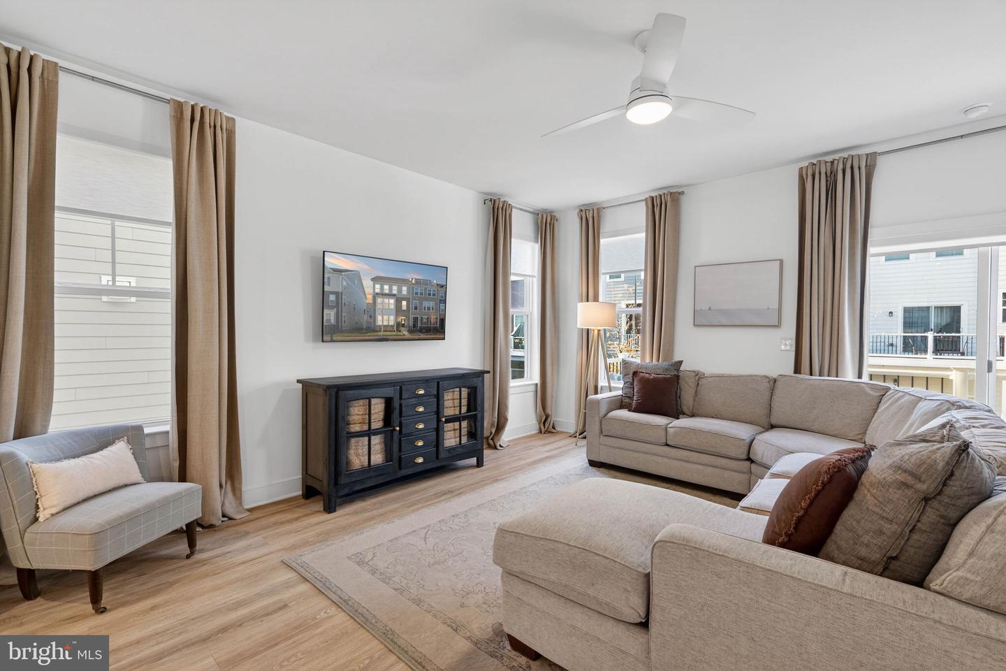 17706 LONGSPUR COVE LN, DUMFRIES, Virginia 22026, 3 Bedrooms Bedrooms, ,2 BathroomsBathrooms,Residential,For sale,17706 LONGSPUR COVE LN,VAPW2108164 MLS # VAPW2108164