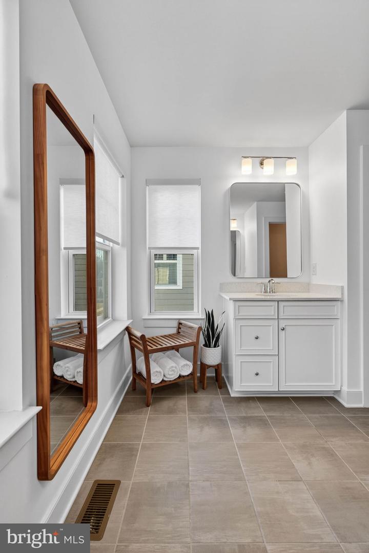 17706 LONGSPUR COVE LN, DUMFRIES, Virginia 22026, 3 Bedrooms Bedrooms, ,2 BathroomsBathrooms,Residential,For sale,17706 LONGSPUR COVE LN,VAPW2108164 MLS # VAPW2108164