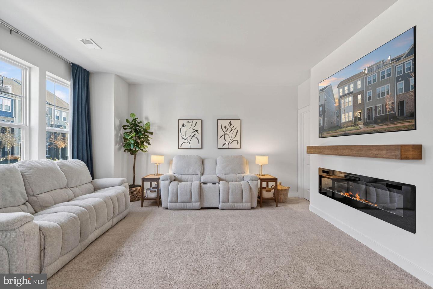 17706 LONGSPUR COVE LN, DUMFRIES, Virginia 22026, 3 Bedrooms Bedrooms, ,2 BathroomsBathrooms,Residential,For sale,17706 LONGSPUR COVE LN,VAPW2108164 MLS # VAPW2108164