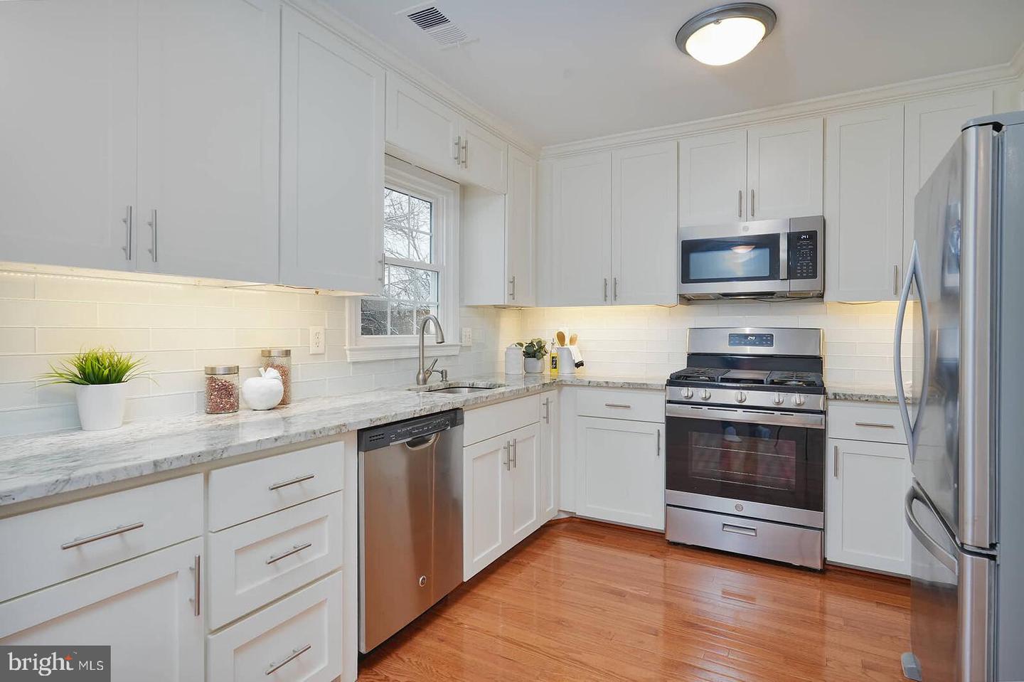 7 CARRIAGE HOUSE CIR, ALEXANDRIA, Virginia 22304, 2 Bedrooms Bedrooms, ,2 BathroomsBathrooms,Residential,For sale,7 CARRIAGE HOUSE CIR,VAAX2051990 MLS # VAAX2051990 7 CARRIAGE HOUSE CIR, ALEXANDRIA, Virginia 22304, 2 Bedrooms Bedrooms, ,2 BathroomsBathrooms,Residential,For sale,7 CARRIAGE HOUSE CIR,VAAX2051990 MLS # VAAX2051990