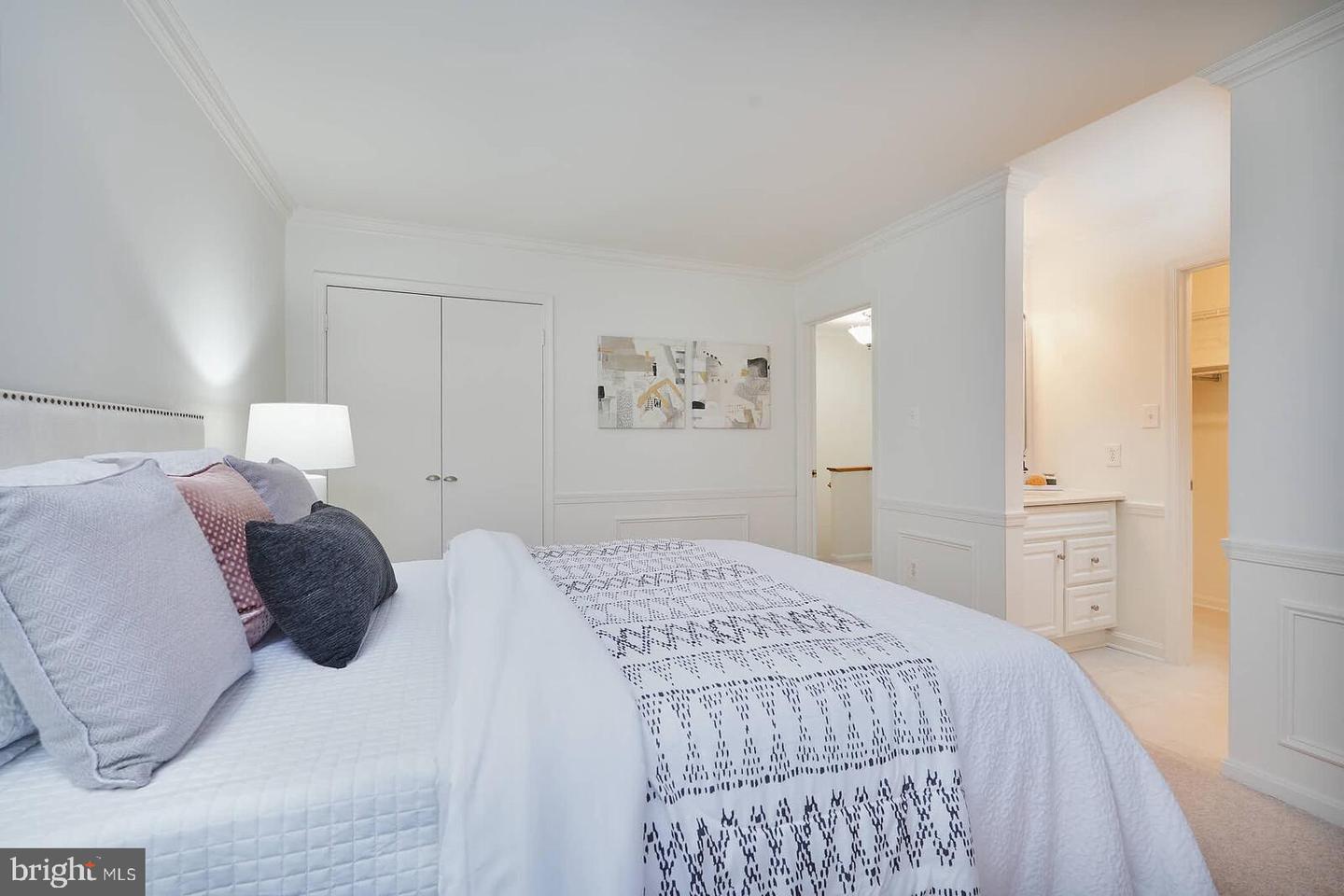 7 CARRIAGE HOUSE CIR, ALEXANDRIA, Virginia 22304, 2 Bedrooms Bedrooms, ,2 BathroomsBathrooms,Residential,For sale,7 CARRIAGE HOUSE CIR,VAAX2051990 MLS # VAAX2051990 7 CARRIAGE HOUSE CIR, ALEXANDRIA, Virginia 22304, 2 Bedrooms Bedrooms, ,2 BathroomsBathrooms,Residential,For sale,7 CARRIAGE HOUSE CIR,VAAX2051990 MLS # VAAX2051990