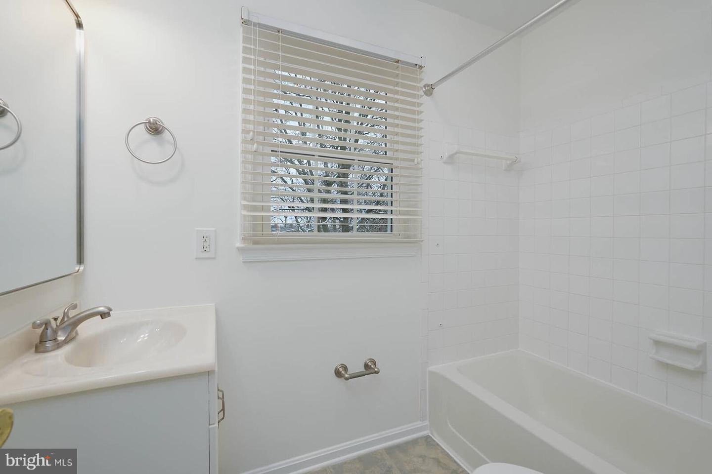 7 CARRIAGE HOUSE CIR, ALEXANDRIA, Virginia 22304, 2 Bedrooms Bedrooms, ,2 BathroomsBathrooms,Residential,For sale,7 CARRIAGE HOUSE CIR,VAAX2051990 MLS # VAAX2051990 7 CARRIAGE HOUSE CIR, ALEXANDRIA, Virginia 22304, 2 Bedrooms Bedrooms, ,2 BathroomsBathrooms,Residential,For sale,7 CARRIAGE HOUSE CIR,VAAX2051990 MLS # VAAX2051990