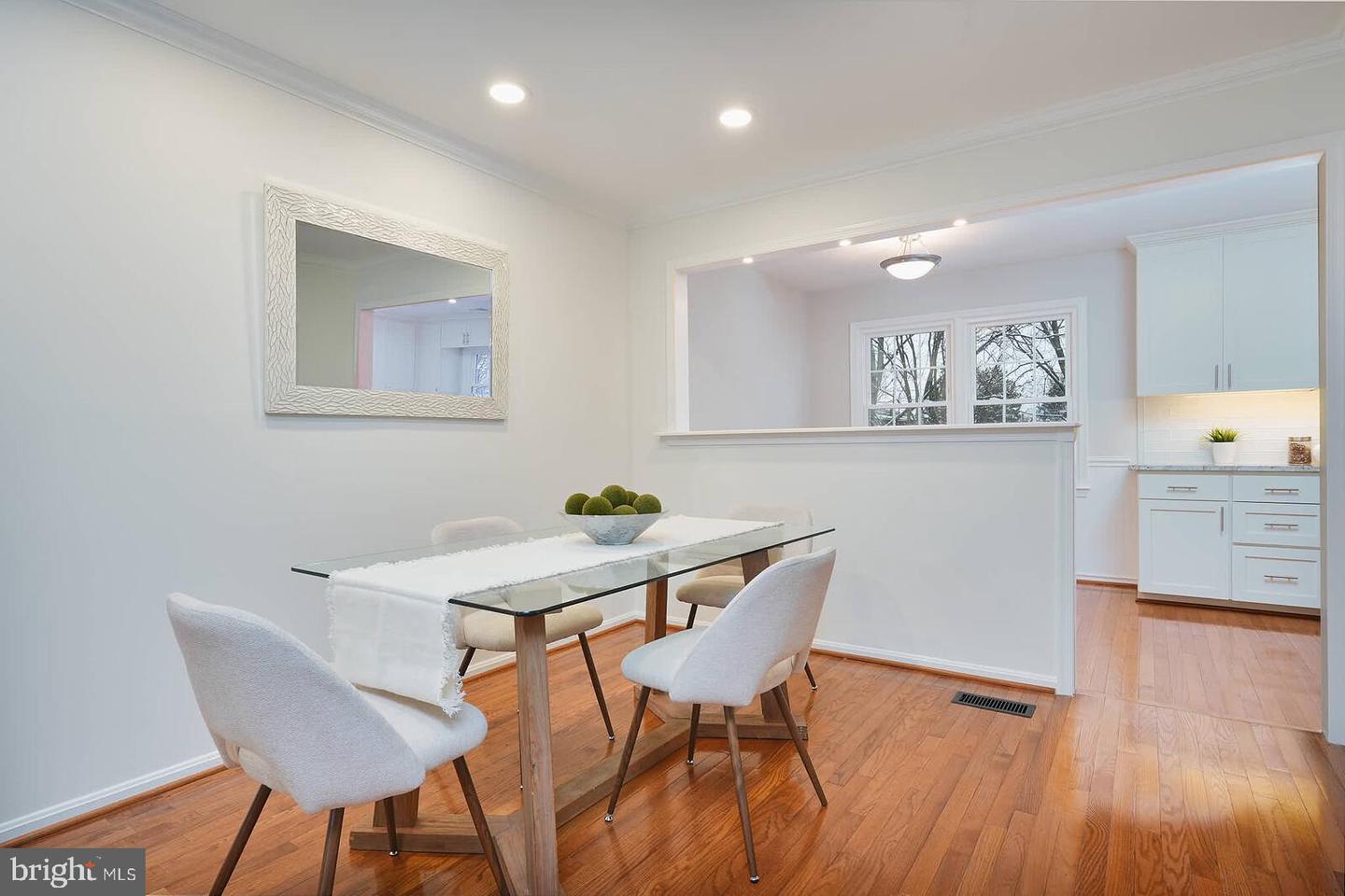 7 CARRIAGE HOUSE CIR, ALEXANDRIA, Virginia 22304, 2 Bedrooms Bedrooms, ,2 BathroomsBathrooms,Residential,For sale,7 CARRIAGE HOUSE CIR,VAAX2051990 MLS # VAAX2051990 7 CARRIAGE HOUSE CIR, ALEXANDRIA, Virginia 22304, 2 Bedrooms Bedrooms, ,2 BathroomsBathrooms,Residential,For sale,7 CARRIAGE HOUSE CIR,VAAX2051990 MLS # VAAX2051990