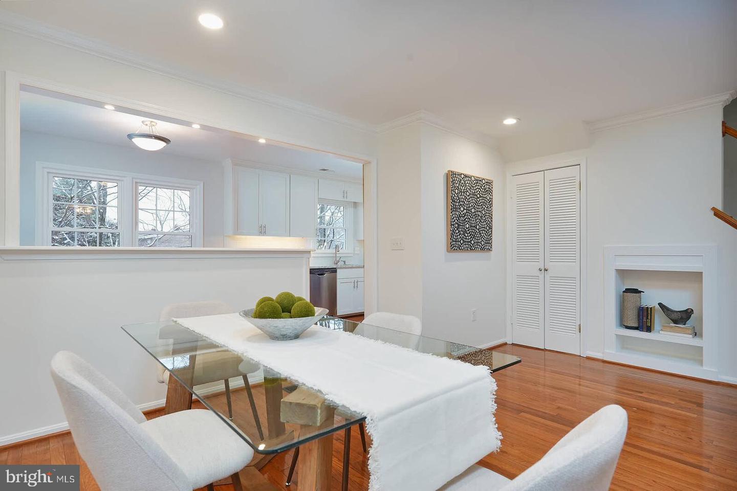 7 CARRIAGE HOUSE CIR, ALEXANDRIA, Virginia 22304, 2 Bedrooms Bedrooms, ,2 BathroomsBathrooms,Residential,For sale,7 CARRIAGE HOUSE CIR,VAAX2051990 MLS # VAAX2051990 7 CARRIAGE HOUSE CIR, ALEXANDRIA, Virginia 22304, 2 Bedrooms Bedrooms, ,2 BathroomsBathrooms,Residential,For sale,7 CARRIAGE HOUSE CIR,VAAX2051990 MLS # VAAX2051990