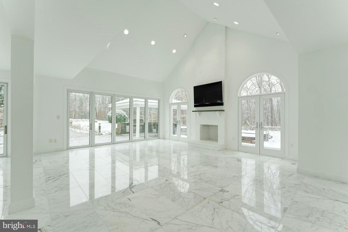 22101 EVERGREEN MILLS RD, LEESBURG, Virginia 20175, 5 Bedrooms Bedrooms, ,8 BathroomsBathrooms,Residential,For sale,22101 EVERGREEN MILLS RD,VALO2111748 MLS # VALO2111748