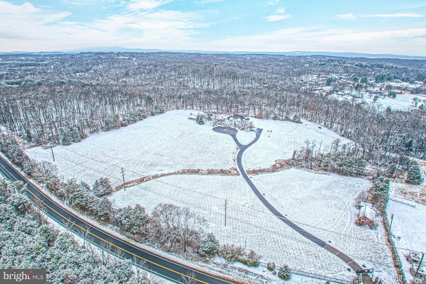 22101 EVERGREEN MILLS RD, LEESBURG, Virginia 20175, 5 Bedrooms Bedrooms, ,8 BathroomsBathrooms,Residential,For sale,22101 EVERGREEN MILLS RD,VALO2111748 MLS # VALO2111748