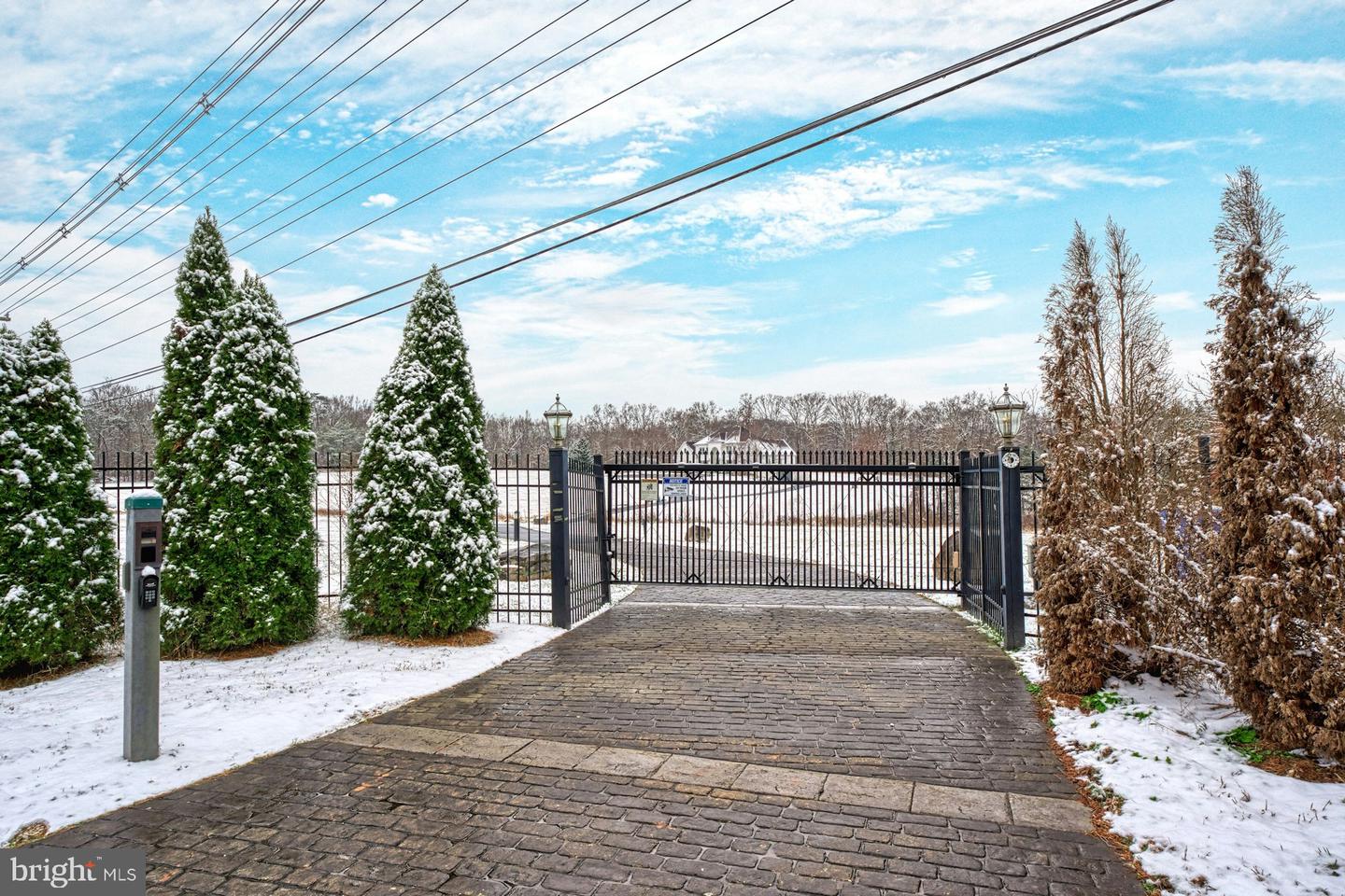 22101 EVERGREEN MILLS RD, LEESBURG, Virginia 20175, 5 Bedrooms Bedrooms, ,8 BathroomsBathrooms,Residential,For sale,22101 EVERGREEN MILLS RD,VALO2111748 MLS # VALO2111748