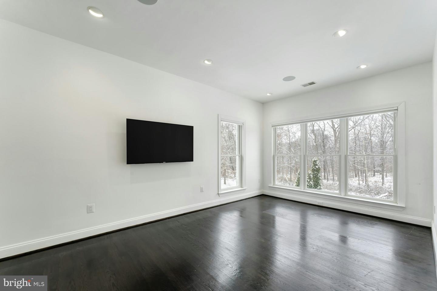 22101 EVERGREEN MILLS RD, LEESBURG, Virginia 20175, 5 Bedrooms Bedrooms, ,8 BathroomsBathrooms,Residential,For sale,22101 EVERGREEN MILLS RD,VALO2111748 MLS # VALO2111748