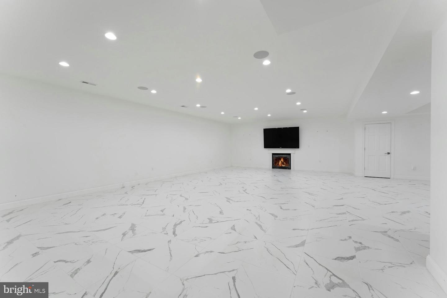 22101 EVERGREEN MILLS RD, LEESBURG, Virginia 20175, 5 Bedrooms Bedrooms, ,8 BathroomsBathrooms,Residential,For sale,22101 EVERGREEN MILLS RD,VALO2111748 MLS # VALO2111748