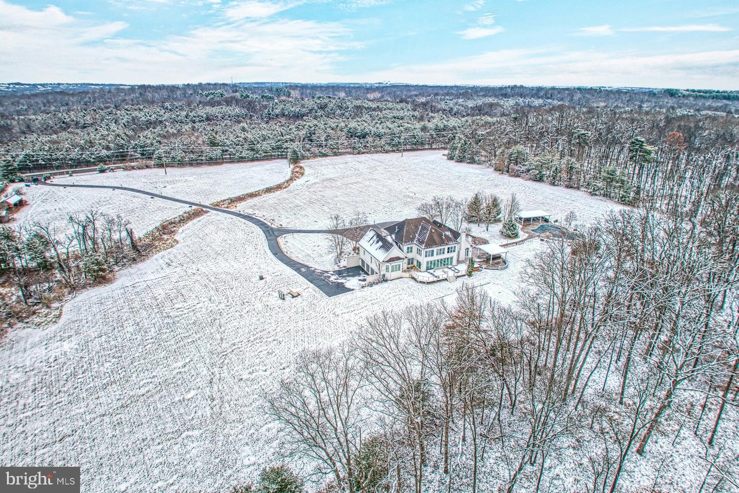 22101 EVERGREEN MILLS RD, LEESBURG, Virginia 20175, 5 Bedrooms Bedrooms, ,8 BathroomsBathrooms,Residential,For sale,22101 EVERGREEN MILLS RD,VALO2111748 MLS # VALO2111748