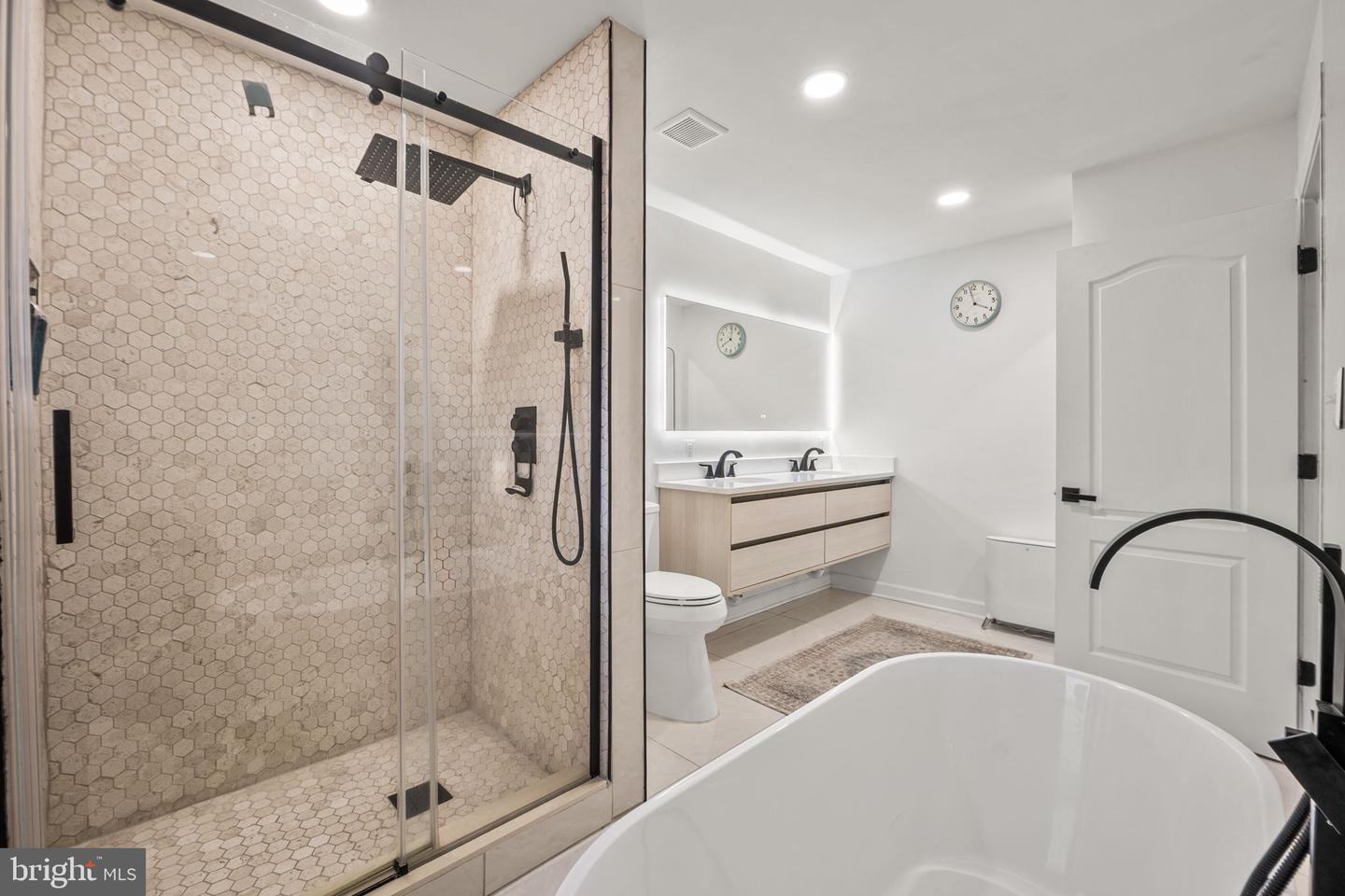 3017 LEEFIELD DR, HERNDON, Virginia 20171, 5 Bedrooms Bedrooms, 9 Rooms Rooms,3 BathroomsBathrooms,Residential,For sale,3017 LEEFIELD DR,VAFX2280720 MLS # VAFX2280720