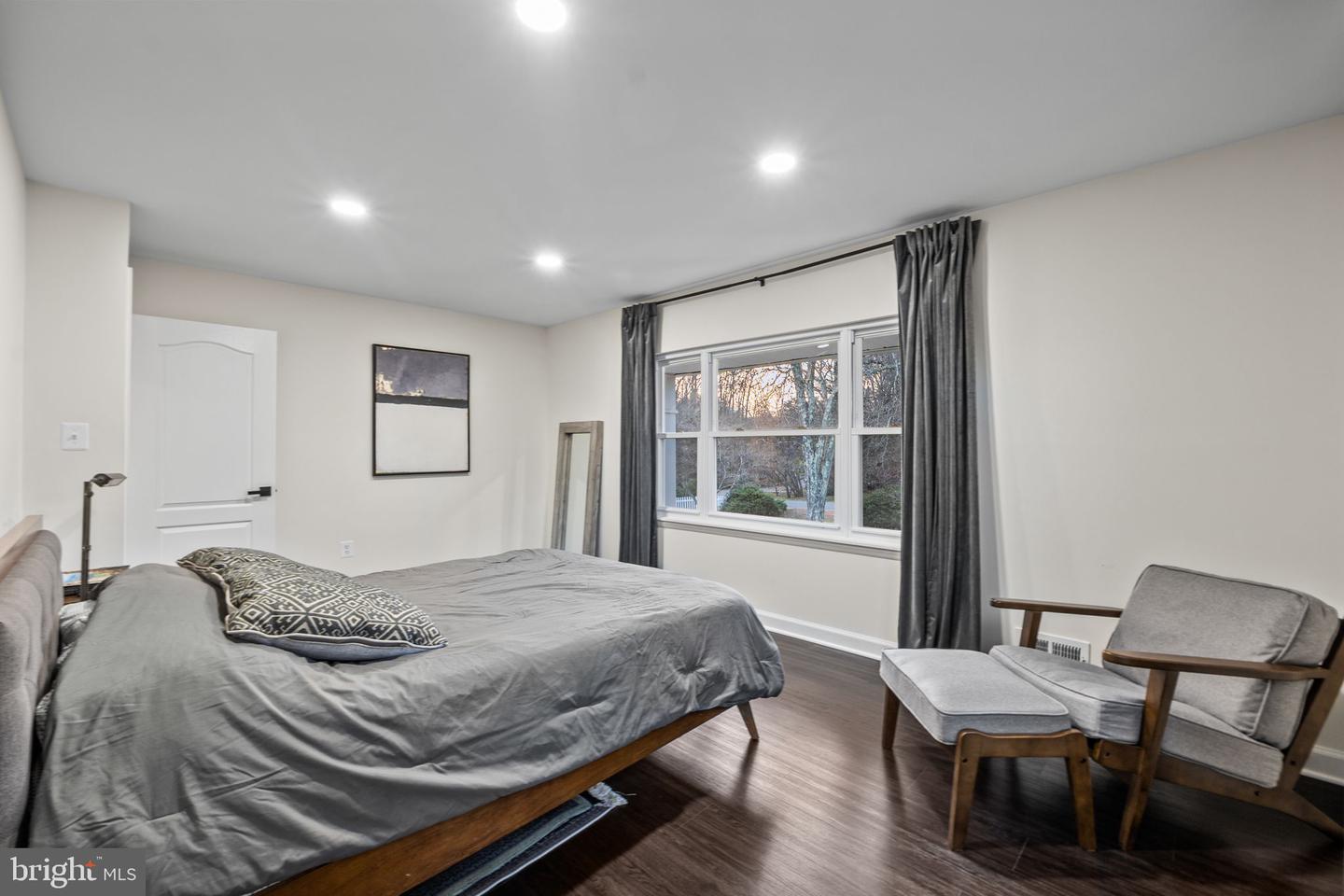 3017 LEEFIELD DR, HERNDON, Virginia 20171, 5 Bedrooms Bedrooms, 9 Rooms Rooms,3 BathroomsBathrooms,Residential,For sale,3017 LEEFIELD DR,VAFX2280720 MLS # VAFX2280720