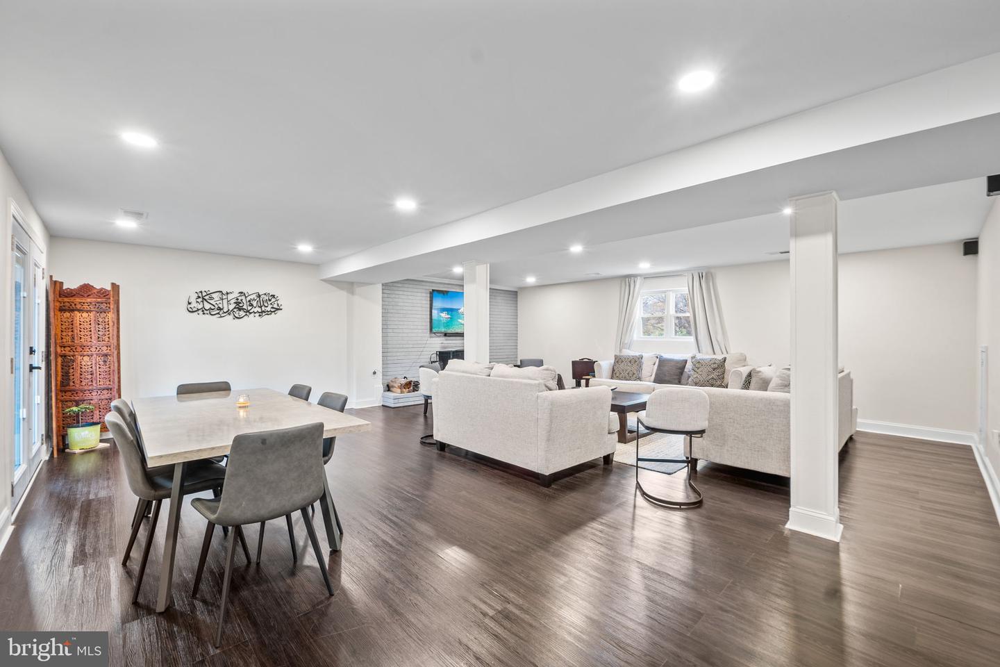 3017 LEEFIELD DR, HERNDON, Virginia 20171, 5 Bedrooms Bedrooms, 9 Rooms Rooms,3 BathroomsBathrooms,Residential,For sale,3017 LEEFIELD DR,VAFX2280720 MLS # VAFX2280720