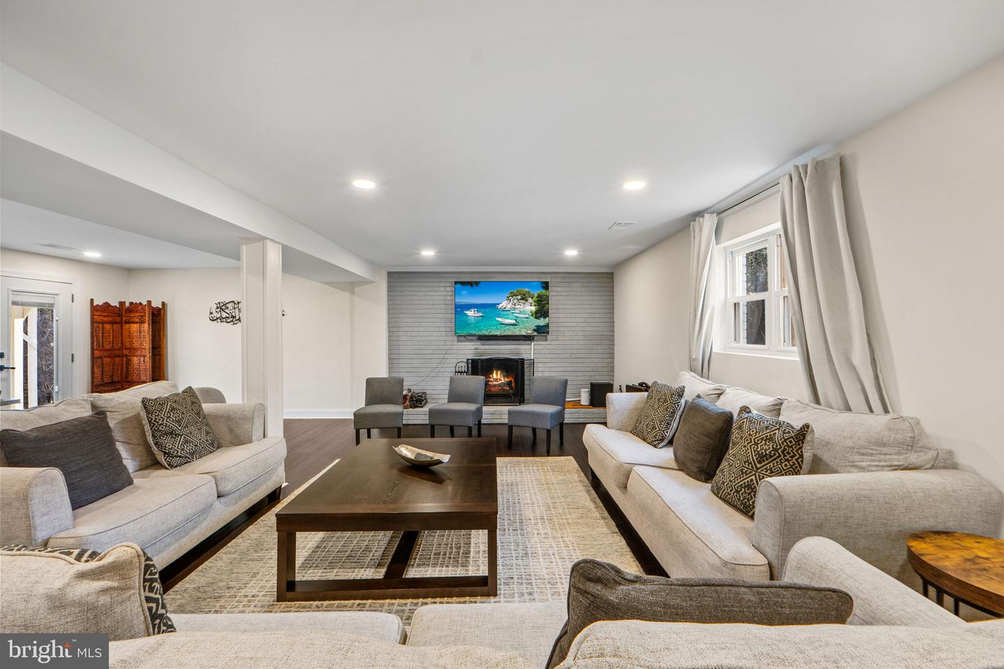 3017 LEEFIELD DR, HERNDON, Virginia 20171, 5 Bedrooms Bedrooms, 9 Rooms Rooms,3 BathroomsBathrooms,Residential,For sale,3017 LEEFIELD DR,VAFX2280720 MLS # VAFX2280720